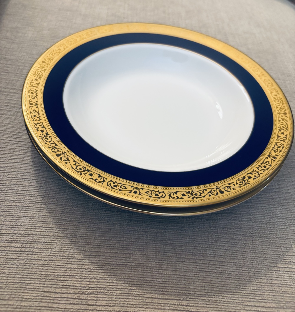 NWOT Muirfield New York 99171 Victorian Cobalt plates